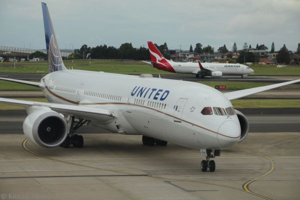 United Boeing 787-900 N26967 at Sydney Airport