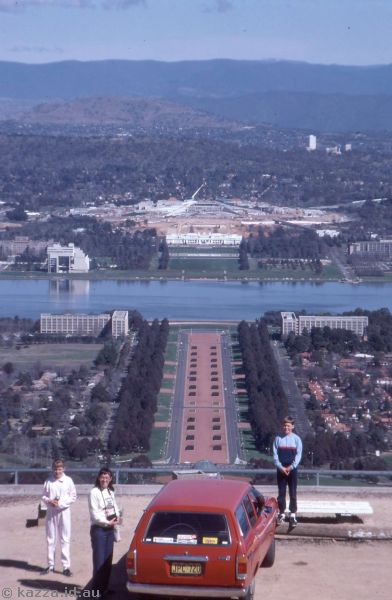 1986 - View from the top of Mount Ainslie to carpark and Capital Hill