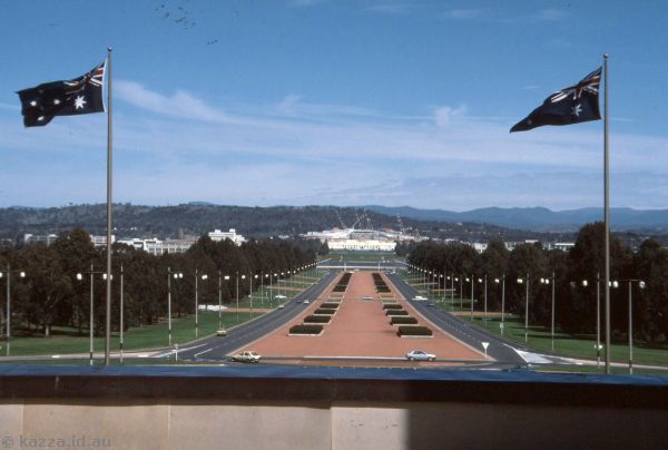 1986 - View down Anzac Parade from Australian War Memorial