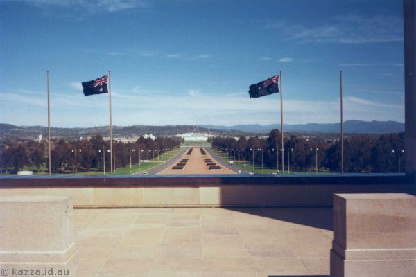 1986 - View down Anzac Parade from Australian War Memorial