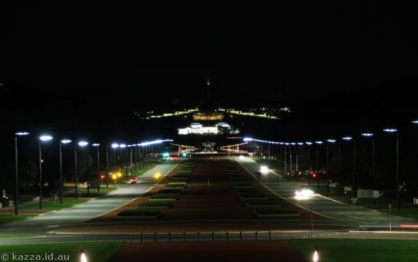 2016 - Anzac Parade from the War Memorial