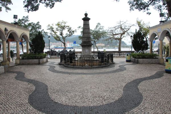 Eduardo Marques Square