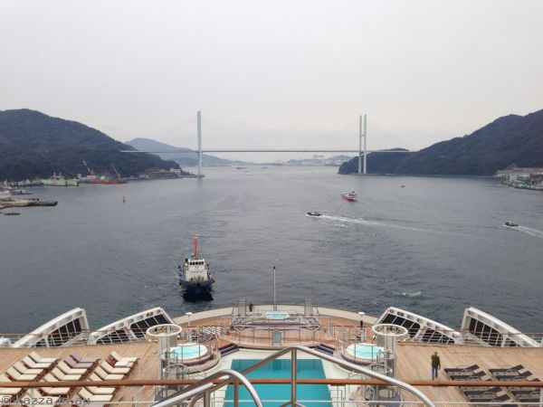 Megami Ohashi Bridge and Queen Mary 2