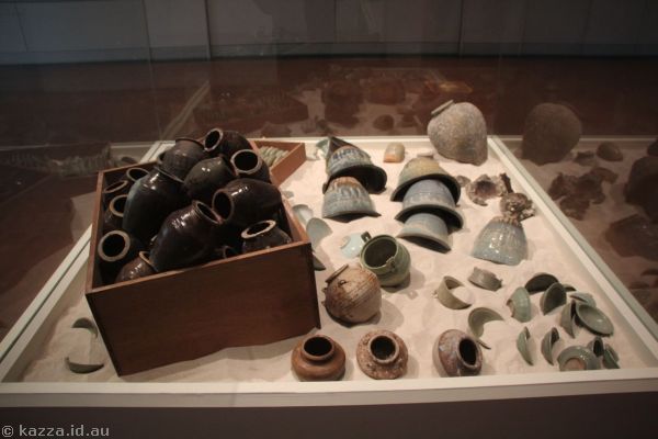 Objects from the Sinan shipwreck
