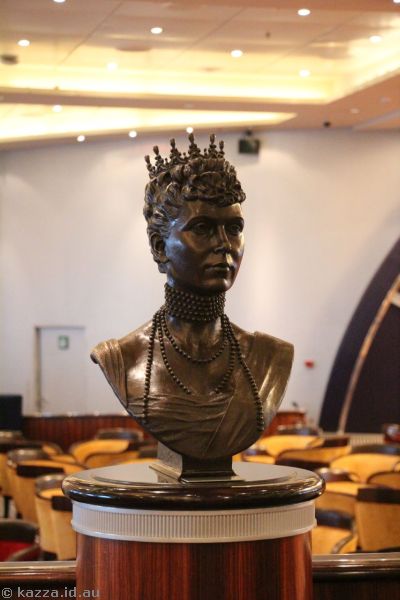 Bust of Queen Mary in the Queens Room on Queen Mary 2