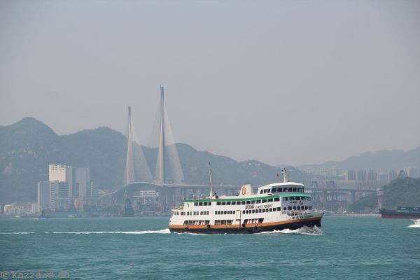 Xin Guang First Ferry and Stonecutters Bridge