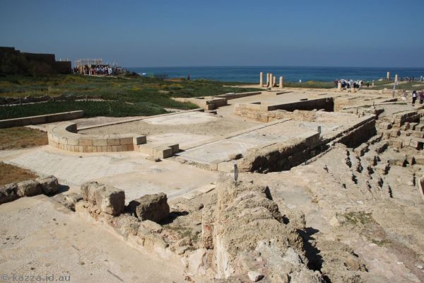 Upper area of the Promontory Palace, or just a building near the Hippodrome