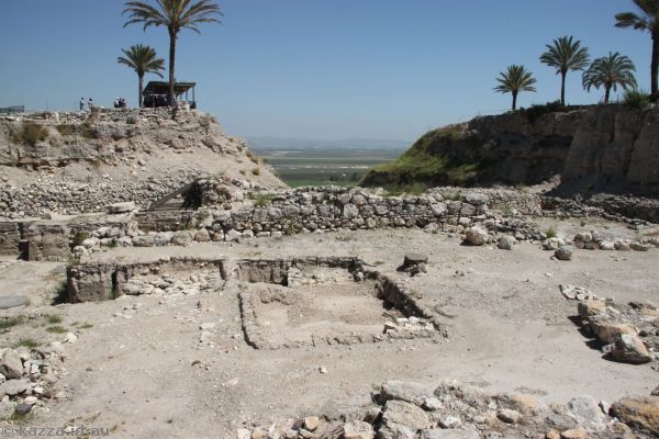 Temples area (early bronze age)