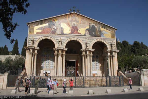 Façade on the Church of All Nations