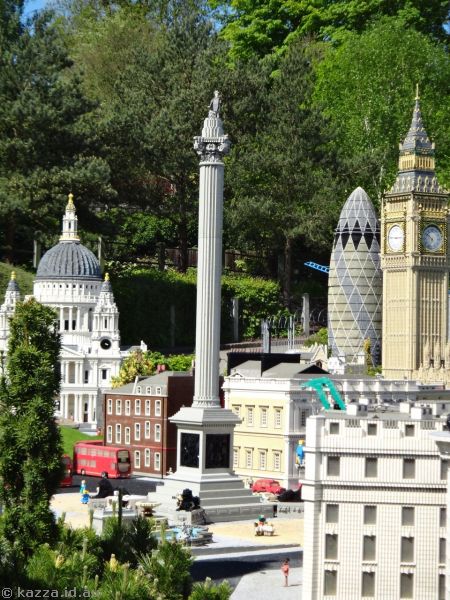 Nelson's Column and London buildings in Miniland