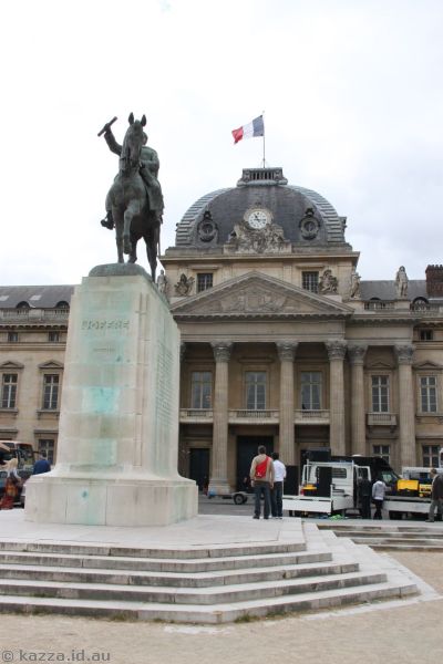 Statue of Joseph Joffe in front of Ecole Militaire