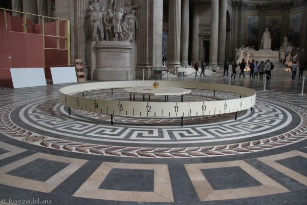 Foucault pendulum in the Panthéon
