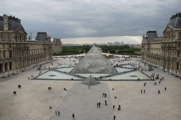 Western courtyard of the Louvre with the Pyramid