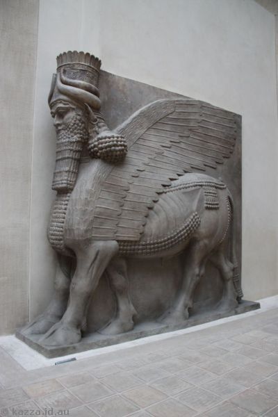 Taureau androcéphale ailé - human headed winged bulls, from Assyrian Palace of Sargon II 