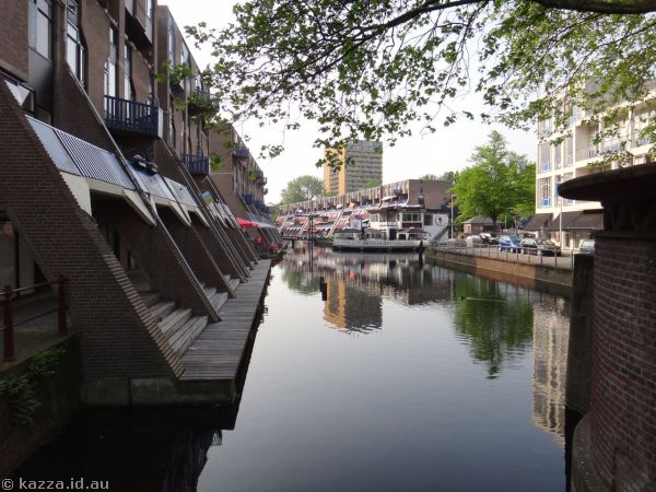 Delftsevaart canal and buildings