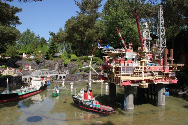 Oil production in the North Sea scene in Miniland