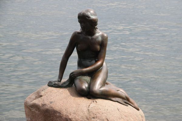 The Little Mermaid by Edvard Eriksen