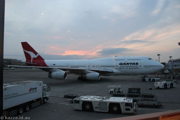 Qantas Boeing 747-400 VH-OJQ arriving at Narita Airport