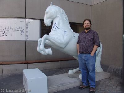 Stu outside the Meißen Porcelain Museum