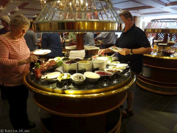 Dinner buffet (first night)