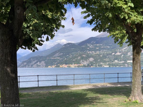 View from a nice park near the Bellagio boat harbour