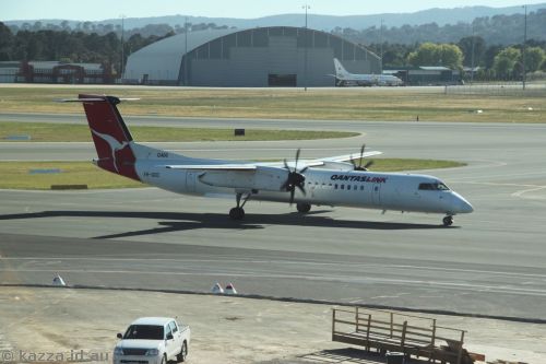 Our plane to Sydney - Qantas Dash 8-400, VH-QOD