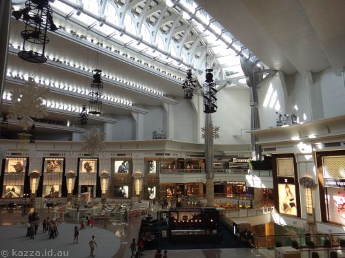 Boring shopping mall under Taipei 101