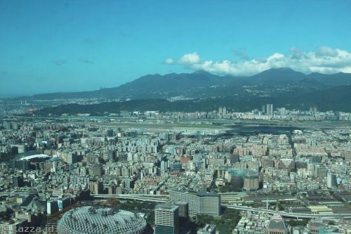 Looking north towards Songshan airport