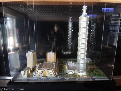 Model of World Trade Centre and Taipei 101