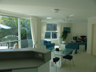 The hotel room we had in Noosa was bigger than my flat! (and Stu's too)