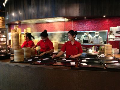 Din Tai Fung production line