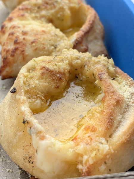 Garlic oil pools
