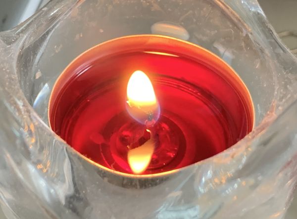 Raspberry candle