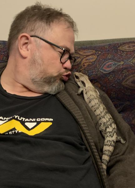 Stu Stumpy smooch