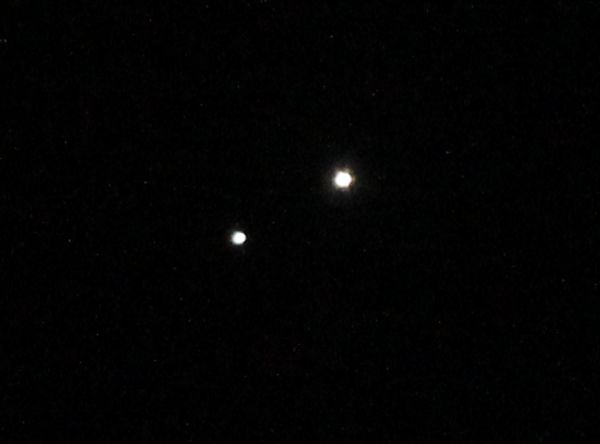 Jupiter Venus kiss