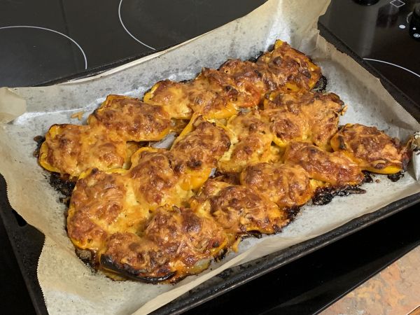 Stuffed capsicums