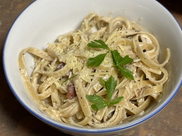 Creamy fettuccini