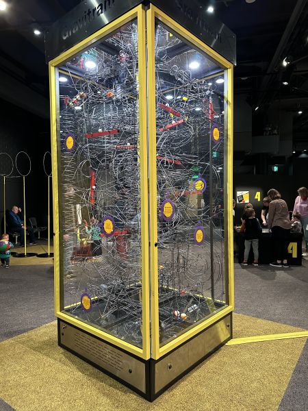 Questacon gravitram