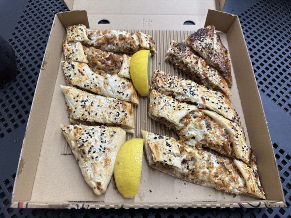 Meatlovers pide