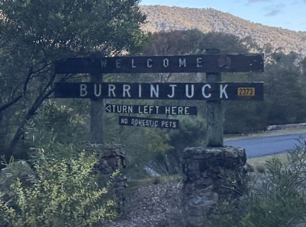 Burrinjuck entrance