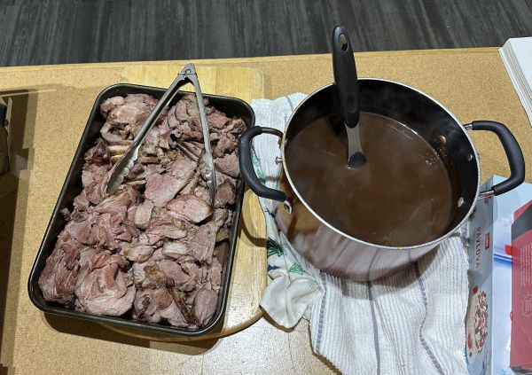 Roast lamb and gravy