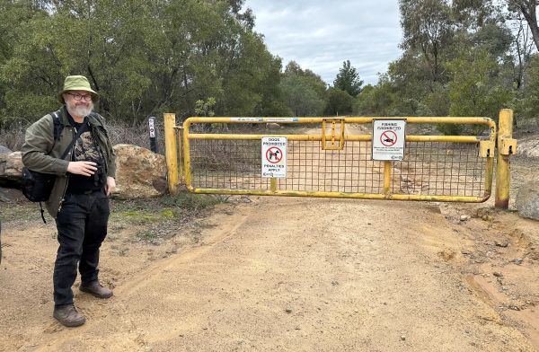 Stu at the gate
