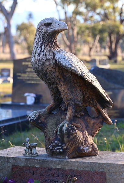 Eagle gravestone