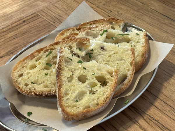 Gianni's garlic bread