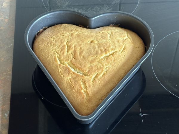 Heart cake