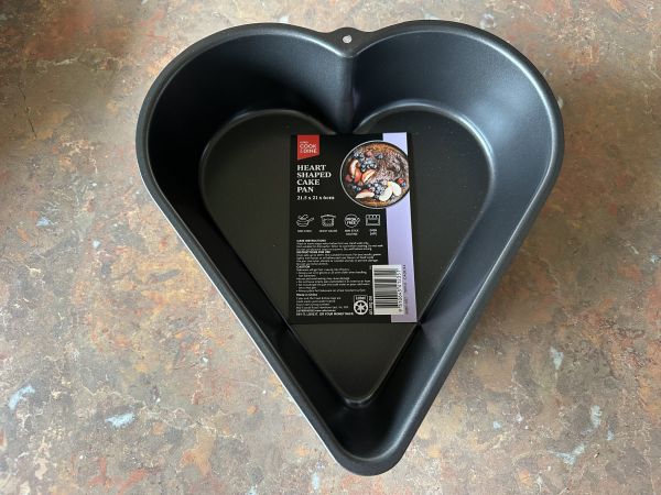 Heart cake tin