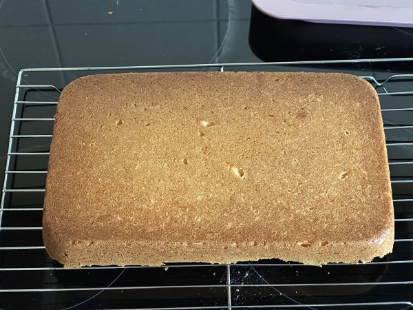 Hickory Dickory Clock cake