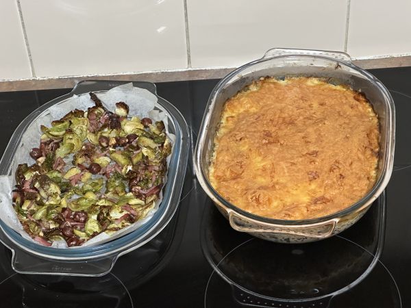 Brussels sprouts and tuna bake