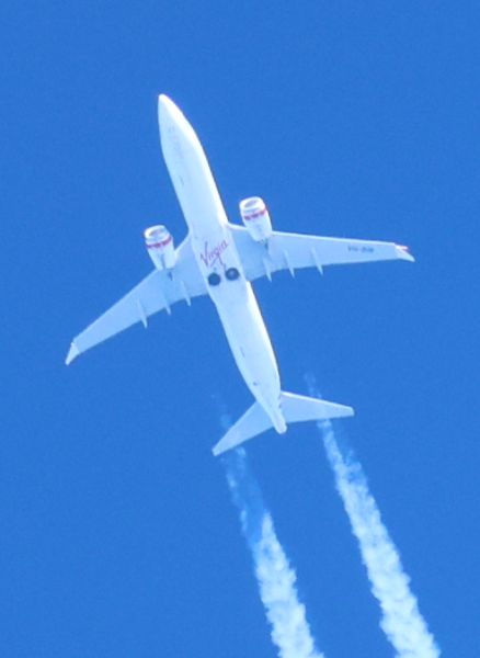 VH-8IB over Canberra