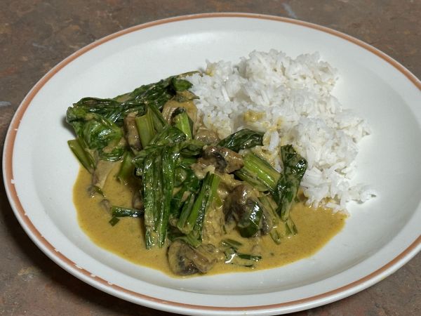 Pork yellow curry